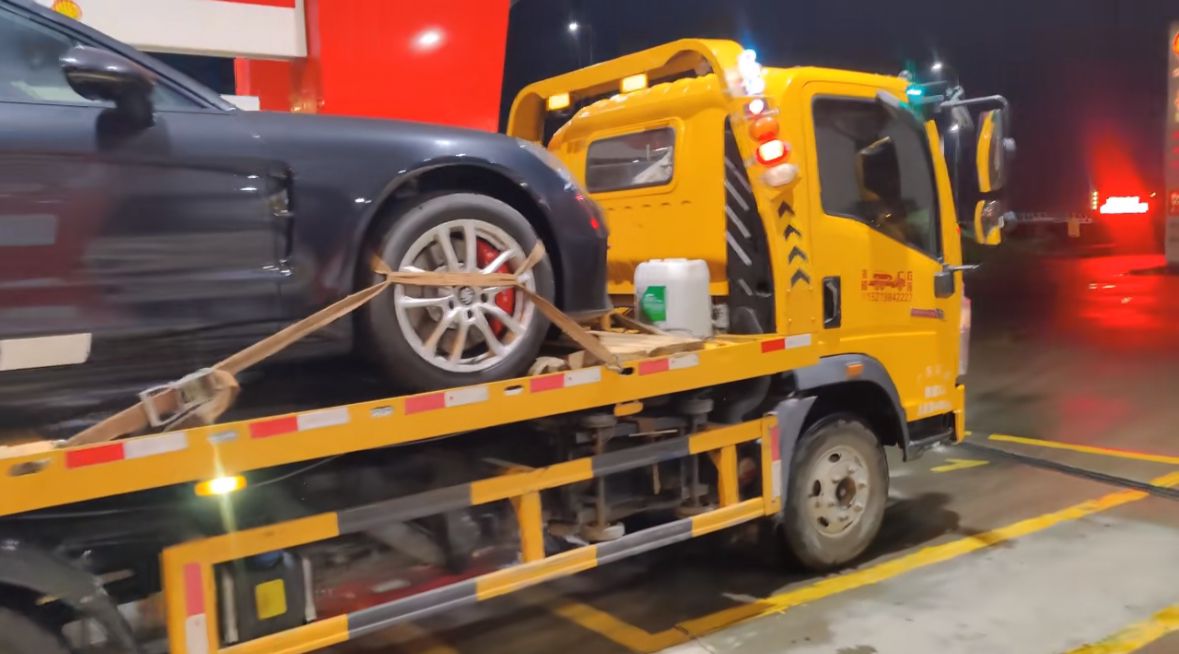 承德行车途中遇到突发状况该如何呼叫道路救援？